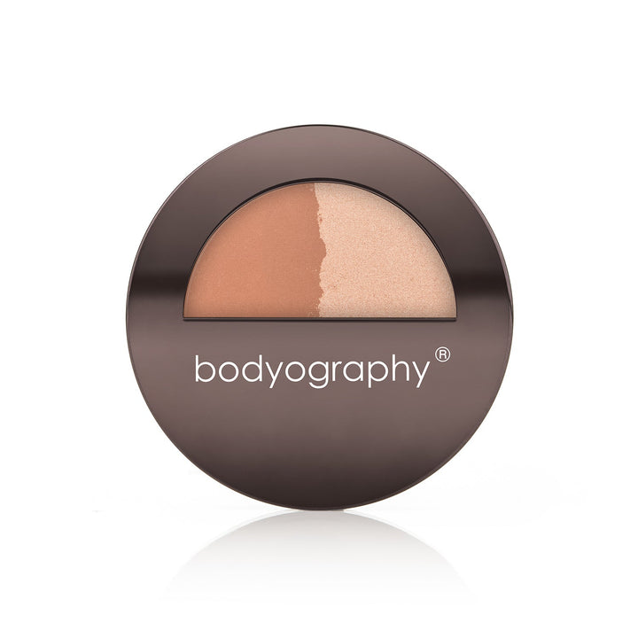 Bodyography SA pressed highlighter powder in Sunrise, featuring a light shimmer for complexion enhancement.